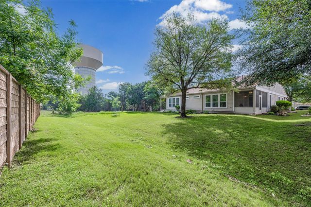 319 Essex LN, Georgetown, TX 78633