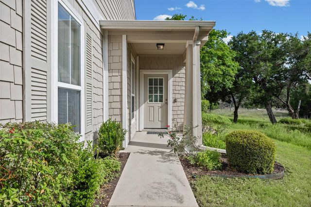 319 Essex LN, Georgetown, TX 78633