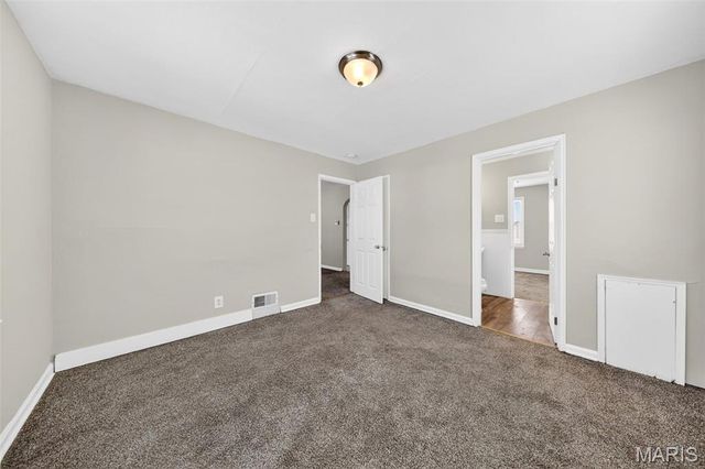 5636 Sunbury Avenue, St Louis, MO 63136