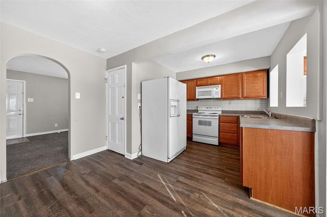 5636 Sunbury Avenue, St Louis, MO 63136