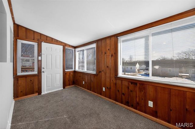 5636 Sunbury Avenue, St Louis, MO 63136