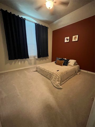 5009 Stockwhip Drive, Fort Worth, TX 76036