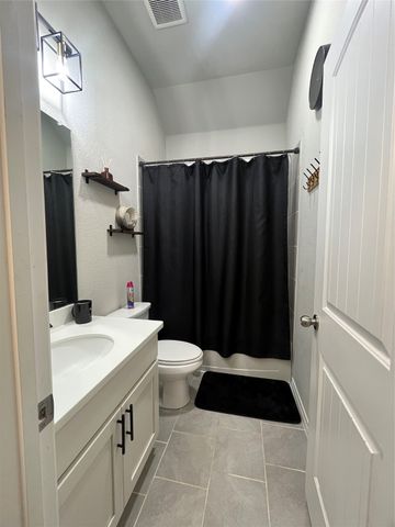 5009 Stockwhip Drive, Fort Worth, TX 76036