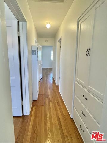 854 Rose Avenue, Venice, CA 90291