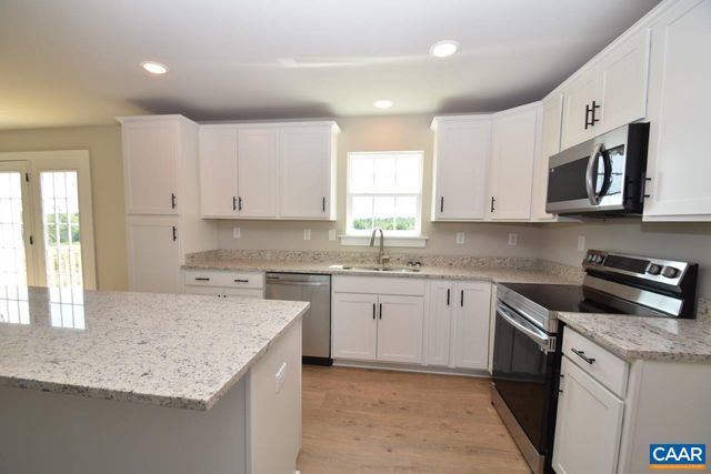 253 TROY HEIGHTS LN, Troy, VA 22974