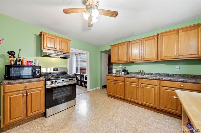 15 Sawyer Avenue, Lancaster, NY 14086
