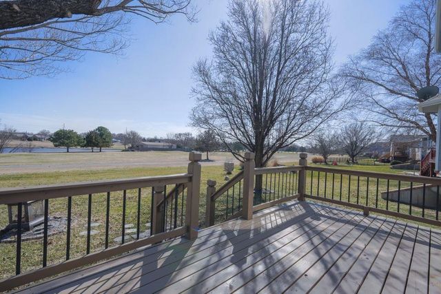 330 S Fairway Cir, Andover, KS 67002