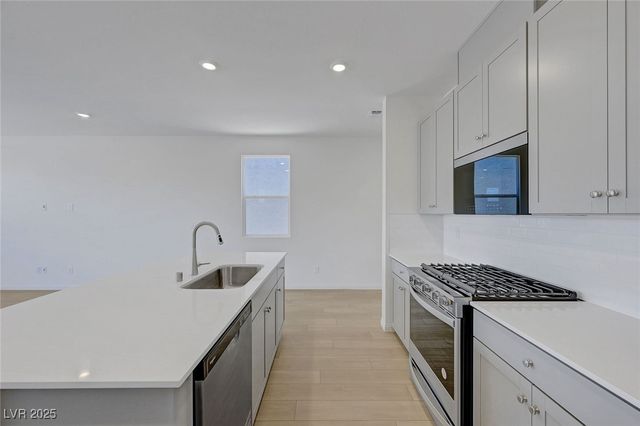 7086 Parkallen Avenue, Las Vegas, NV 89113