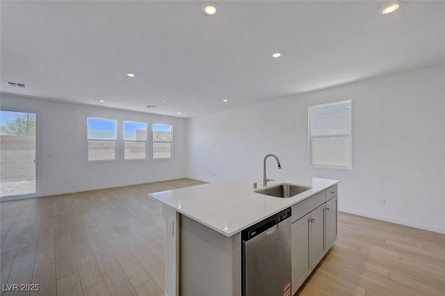 7086 Parkallen Avenue, Las Vegas, NV 89113