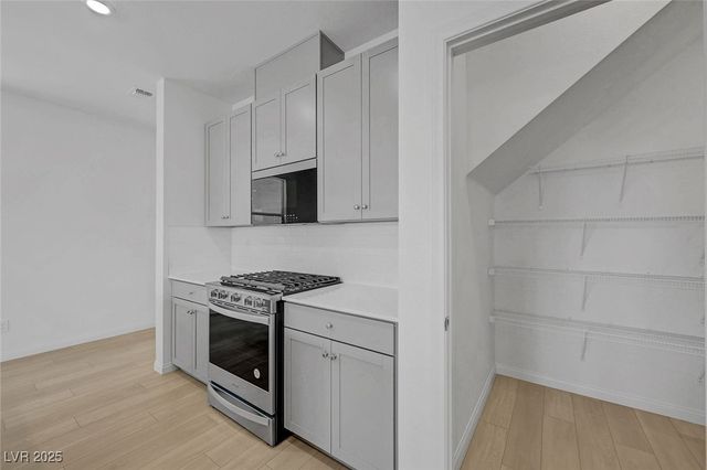 7086 Parkallen Avenue, Las Vegas, NV 89113