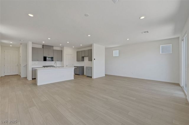 7086 Parkallen Avenue, Las Vegas, NV 89113