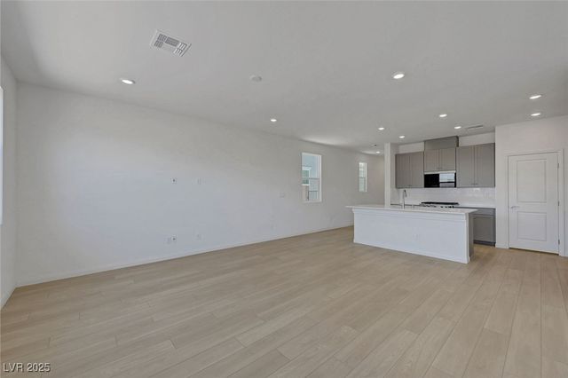 7086 Parkallen Avenue, Las Vegas, NV 89113