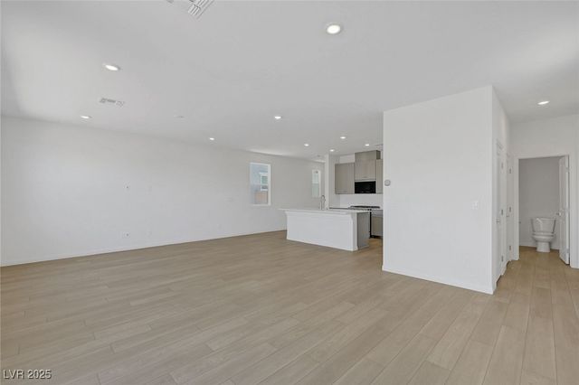 7086 Parkallen Avenue, Las Vegas, NV 89113