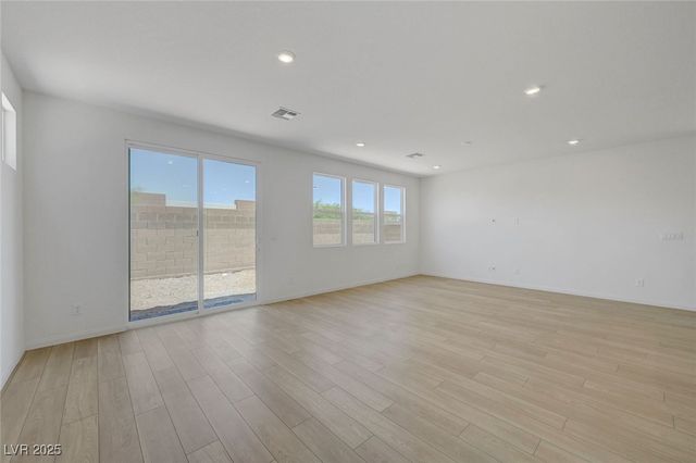 7086 Parkallen Avenue, Las Vegas, NV 89113