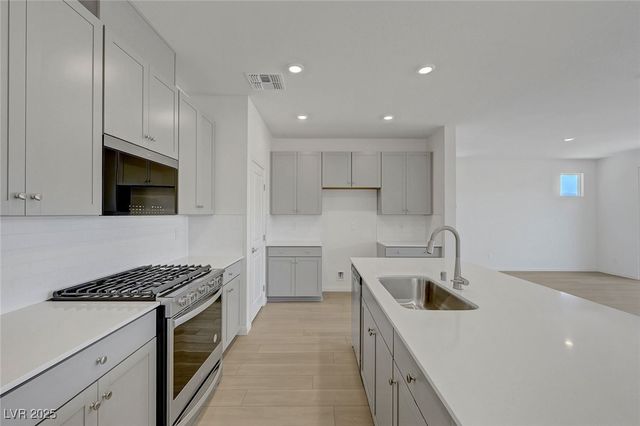 7086 Parkallen Avenue, Las Vegas, NV 89113