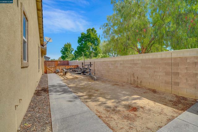 8275 Brookhaven Cir, Discovery Bay, CA 94505