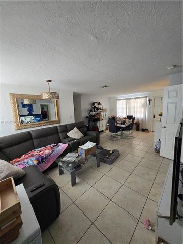 11800 SW 216th St 0, Miami, FL 33170