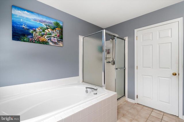 57 BAILLY DR, Burlington, NJ 08016