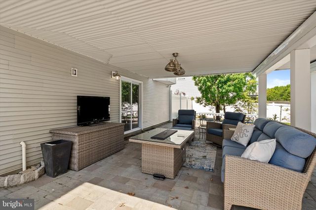 57 BAILLY DR, Burlington, NJ 08016
