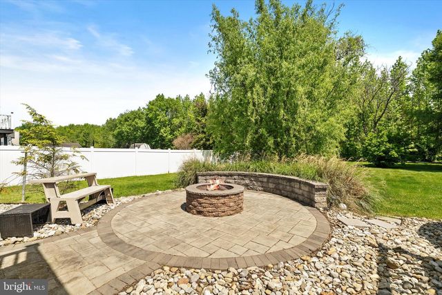 57 BAILLY DR, Burlington, NJ 08016