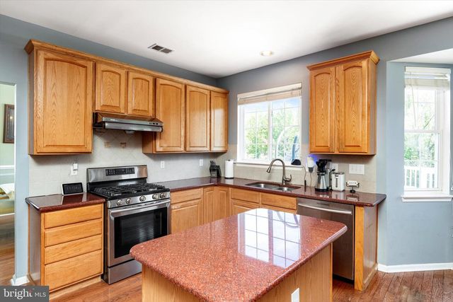 57 BAILLY DR, Burlington, NJ 08016