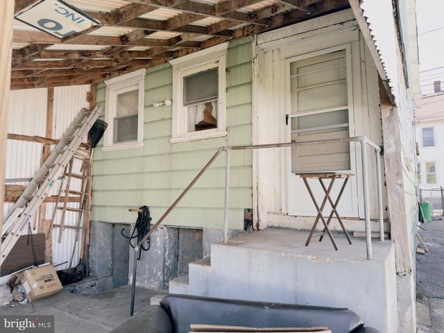 423 N RAILROAD ST, Allentown, PA 18102