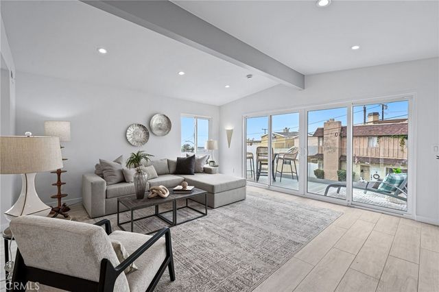1210 1st Place, Hermosa Beach, CA 90254