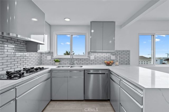 1210 1st Place, Hermosa Beach, CA 90254