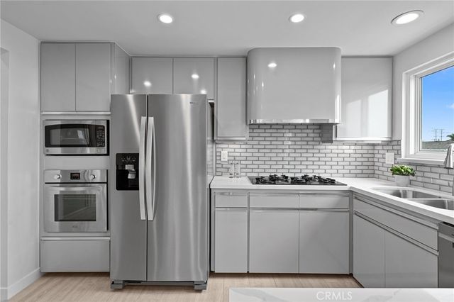 1210 1st Place, Hermosa Beach, CA 90254