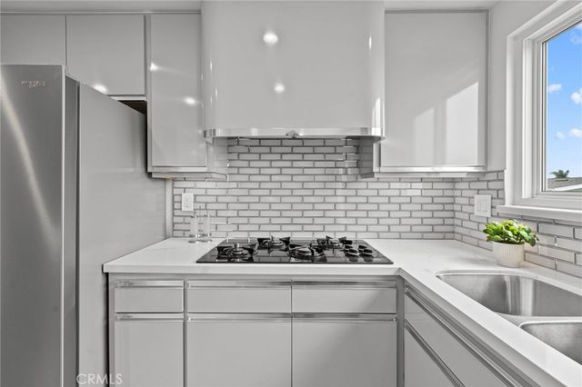 1210 1st Place, Hermosa Beach, CA 90254