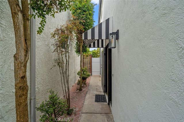 1210 1st Place, Hermosa Beach, CA 90254