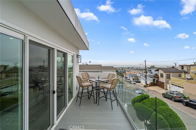 1210 1st Place, Hermosa Beach, CA 90254