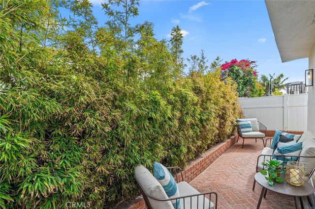 1210 1st Place, Hermosa Beach, CA 90254