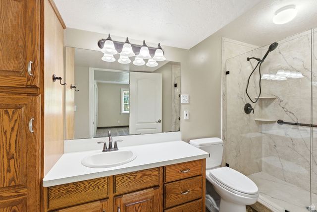 702 E 200 N, Kaysville, UT 84037