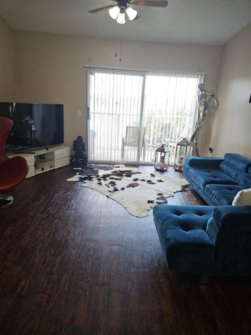 5055 Wiles Road 302, Coconut Creek, FL 33073