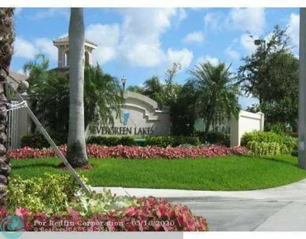 5055 Wiles Road 302, Coconut Creek, FL 33073