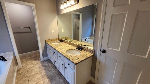 5139 Chestnut Circle, Woodstock, GA 30188