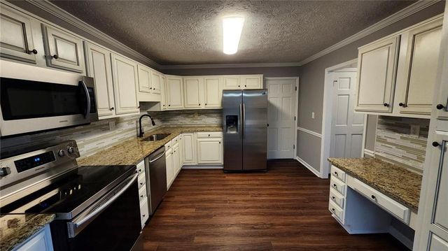 5139 Chestnut Circle, Woodstock, GA 30188