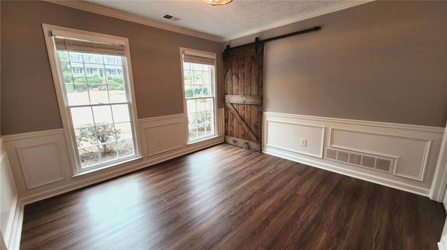 5139 Chestnut Circle, Woodstock, GA 30188