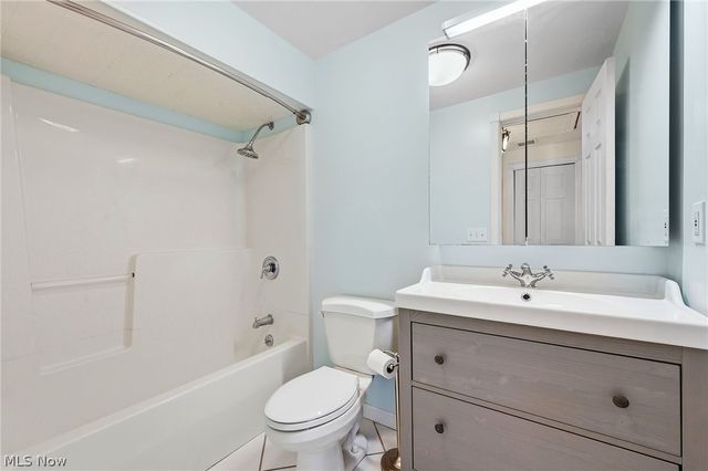 6832 Hillside Road, Independence, OH 44131
