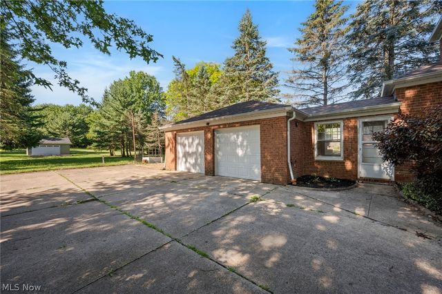 6832 Hillside Road, Independence, OH 44131