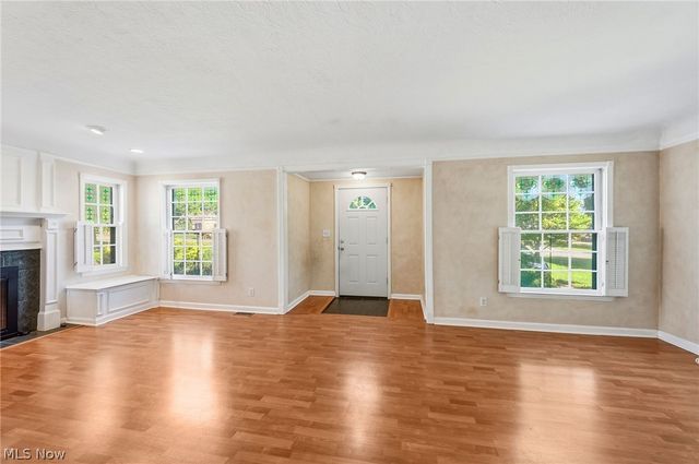 6832 Hillside Road, Independence, OH 44131