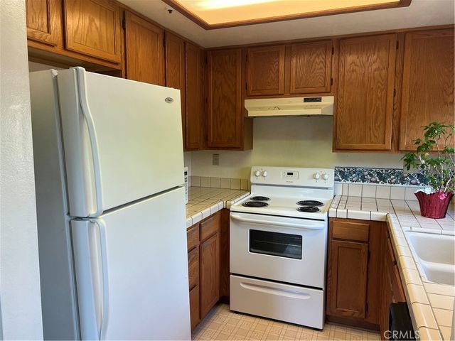 19163 Palo Verde Drive, Apple Valley, CA 92308
