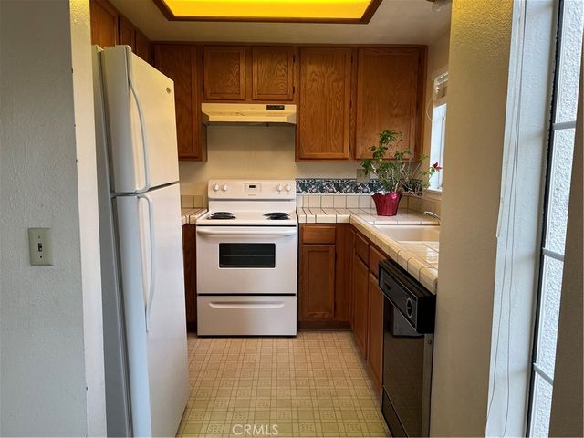 19163 Palo Verde Drive, Apple Valley, CA 92308