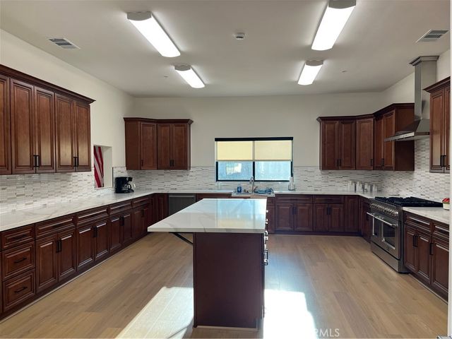 19163 Palo Verde Drive, Apple Valley, CA 92308