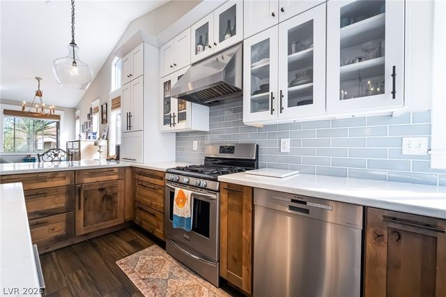 8943 Shale Valley Street, Las Vegas, NV 89123