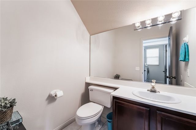 8943 Shale Valley Street, Las Vegas, NV 89123