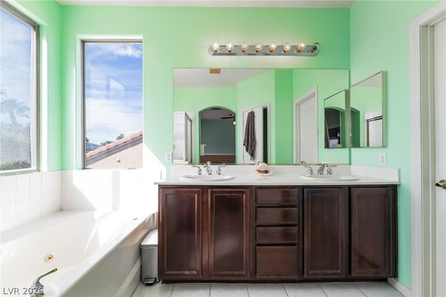 8943 Shale Valley Street, Las Vegas, NV 89123