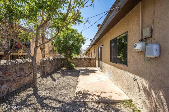 1512 Andrews Drive, Las Cruces, NM 88001
