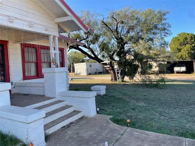 172 Hill Street, Moran, TX 76464